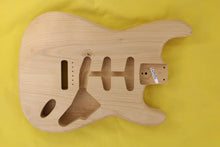 Load image into Gallery viewer, SC BODY 2pc Alder 1.9 Kg - 545556