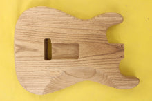 Load image into Gallery viewer, SC BODY 1pc Roasted Swamp Ash 1.7 Kg - 545327