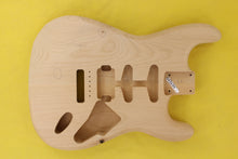 Load image into Gallery viewer, SC BODY 2pc Alder 1.9 Kg - 543699
