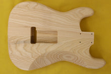 Load image into Gallery viewer, SC BODY 2pc Swamp Ash 2.3 Kg - 545501