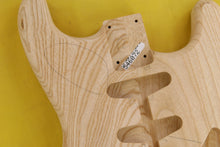 Load image into Gallery viewer, SC BODY 2pc Swamp Ash 2.2 Kg - 546072