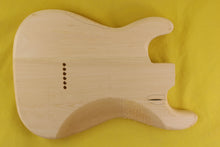 Load image into Gallery viewer, SC BODY 2pc Basswood 1.9 Kg - 550260