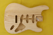 Load image into Gallery viewer, SC BODY 2pc Swamp Ash 2.2 Kg - 544016