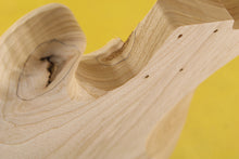 Load image into Gallery viewer, JB BODY 2pc Swamp Ash 2.6 Kg - 548243