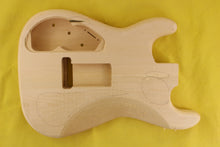Load image into Gallery viewer, SC BODY 2pc Basswood 1.7 Kg - 550284