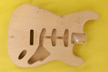 Load image into Gallery viewer, SC BODY 1pc Alder 1.9 Kg - 546126