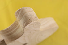 Load image into Gallery viewer, TC BODY 2pc Swamp Ash 2.4 Kg - 550499