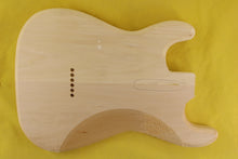 Load image into Gallery viewer, SC BODY 2pc Basswood 1.7 Kg - 550307