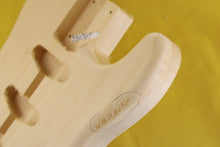 Load image into Gallery viewer, SC BODY 2pc Basswood 1.7 Kg - 550307