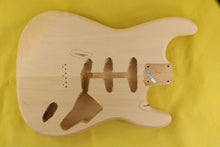 Load image into Gallery viewer, SC BODY 2pc Basswood 1.9 Kg - 550321