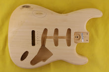 Load image into Gallery viewer, SC BODY 2pc Basswood 1.8 Kg - 550345