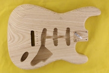 Load image into Gallery viewer, SC BODY 1pc Swamp Ash 2.2 Kg - 550796