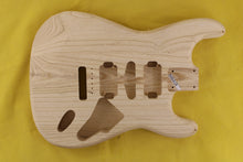 Load image into Gallery viewer, SC BODY 3pc Swamp Ash 2.3 Kg - 548410