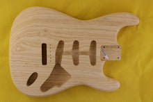 Load image into Gallery viewer, SC BODY 1pc Swamp Ash 1.7 Kg - 550406