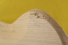 Load image into Gallery viewer, SC BODY 1pc Swamp Ash 1.9 Kg - 550819