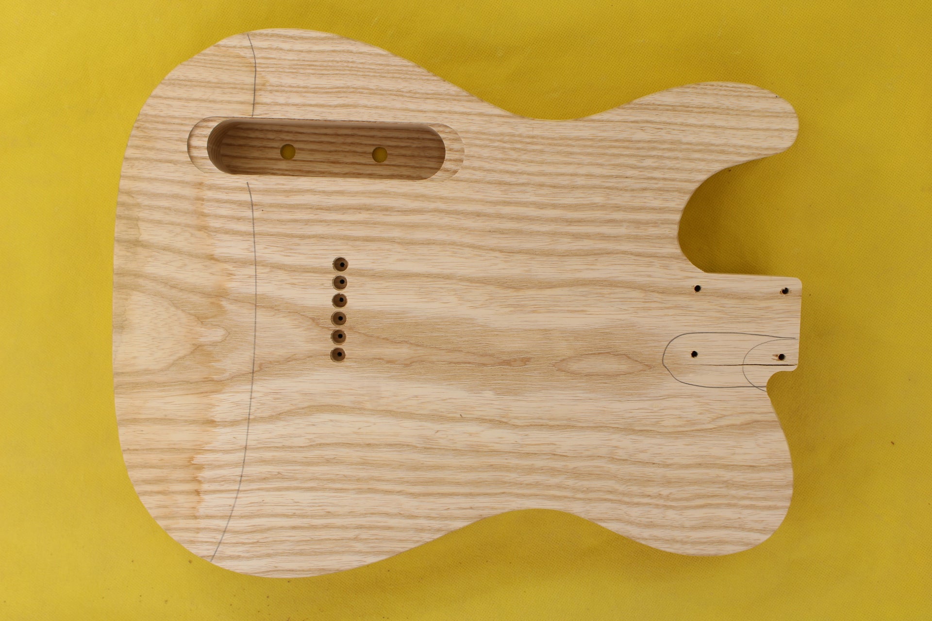 TC BODY 1pc American Ash 2.7 Kg - 546201 – Boobooguitars