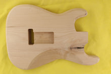 Load image into Gallery viewer, SC BODY 1pc Alder 1.9 Kg - 550833