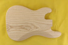 Load image into Gallery viewer, PB BODY 1pc Swamp Ash 2.1 Kg - 550611