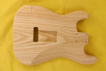 Load image into Gallery viewer, SC BODY 1pc Swamp Ash 1.9 Kg - 546812
