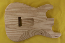 Load image into Gallery viewer, SC BODY 1pc Swamp Ash 1.8 Kg - 550413