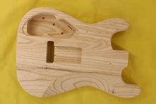 Load image into Gallery viewer, SC BODY 2pc Swamp Ash 2.1 Kg - 546836