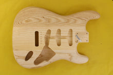 Load image into Gallery viewer, SC BODY 2pc Swamp Ash 2.1 Kg - 539005